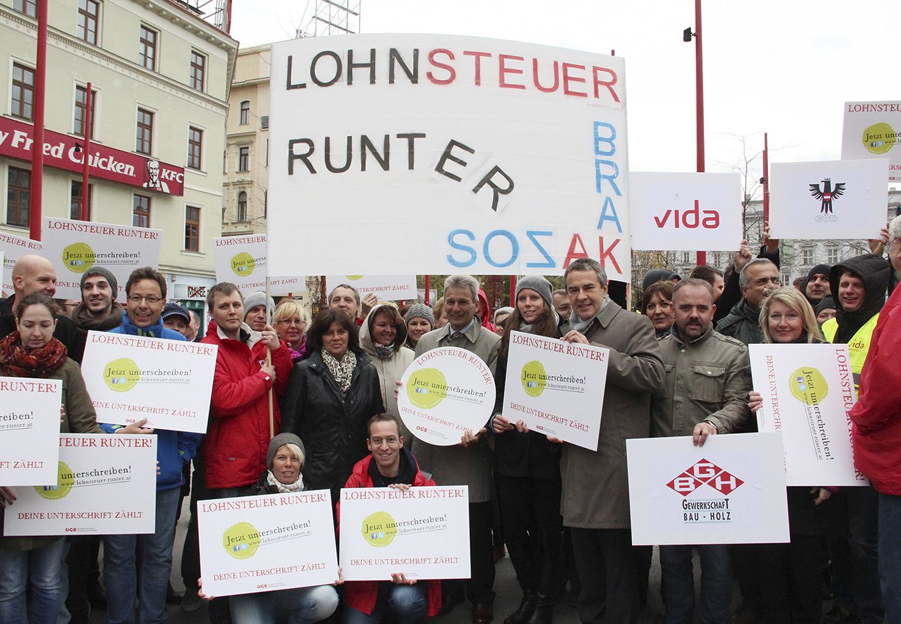 Im Juli 2014 startet der ÖGB die Kampagne »Lohnsteuer runter«.