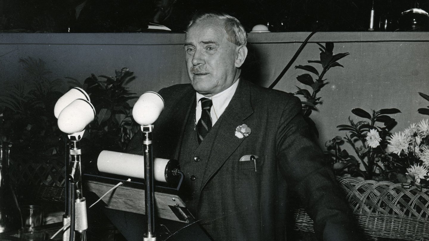 ÖGB-Präsident Johann Böhm beim 2. ÖGB-Bundeskongress im Oktober 1951 