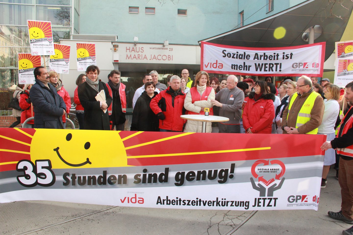Demonstrationen und ein Warnstreik waren im Jahr 2018 nötig, um für die Beschäftigten in der österreichischen Sozialwirtschaft einen guten Kollektivvertragsabschluss zu erreichen. 