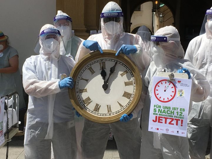 Pfleger:innen-Demonstration in der Steiermark unter dem Motto „Für uns ist es 5 nach 12“@