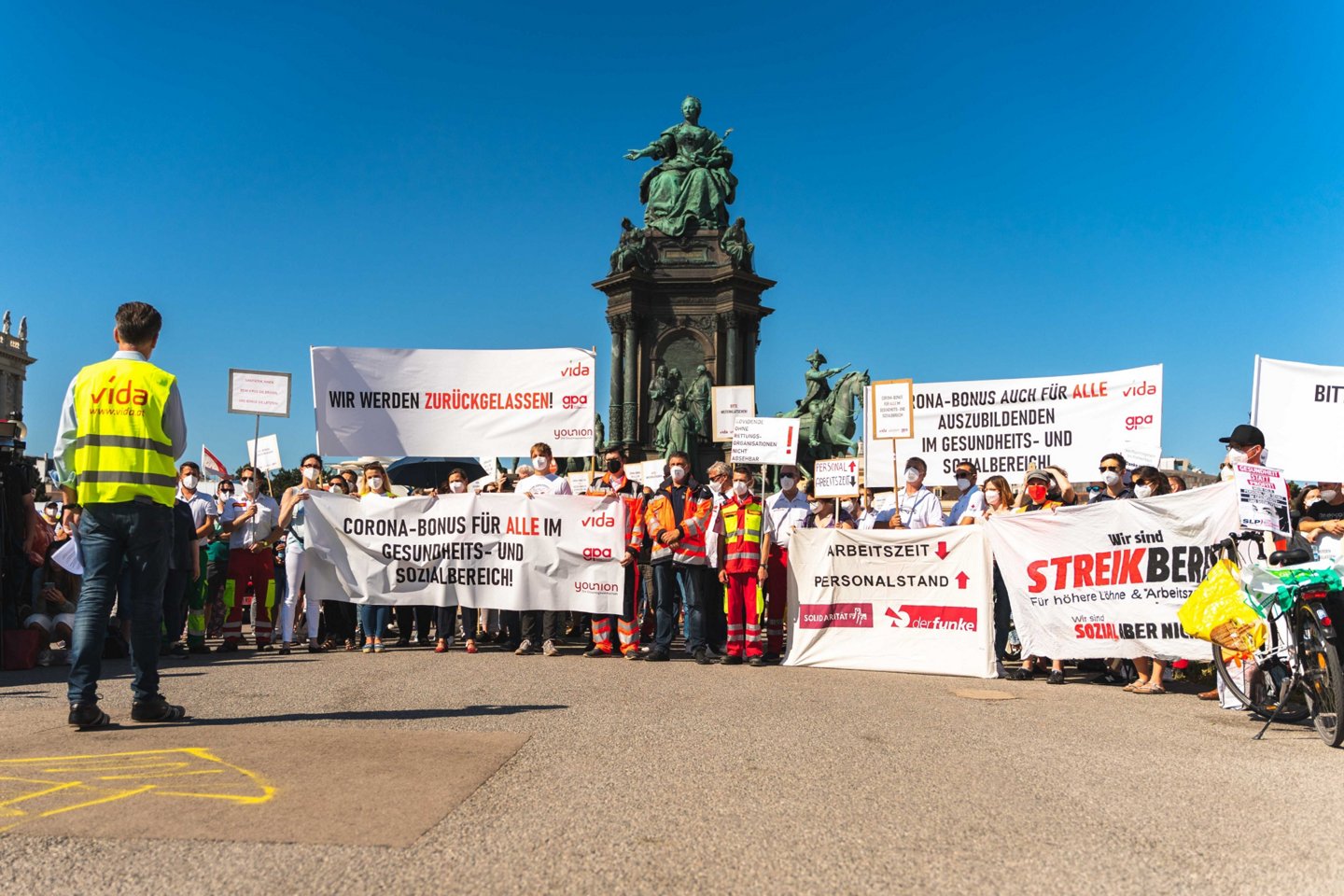Demonstration "Corona-Bonus für alle Zurückgelassenen"