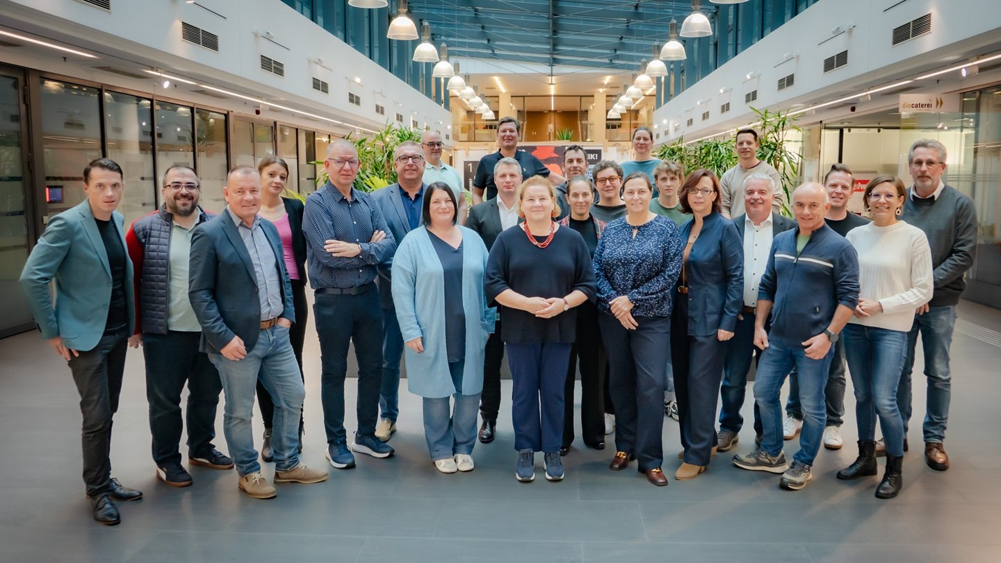 20251009 oegb arge gesundheitsberufe bm korinna schumann img00820 (c)oegb roland de roo