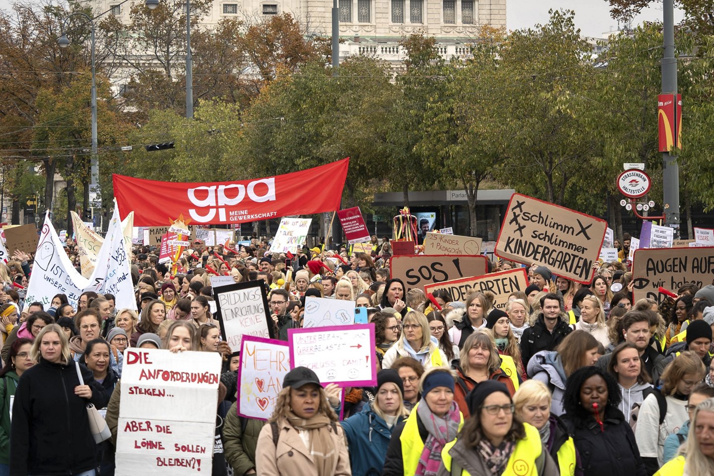 Demonstration der Elementarpädagog:innen