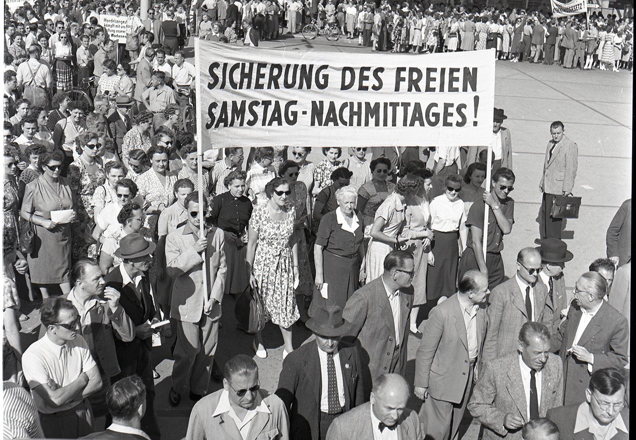 Demonstration der Handelsangestellten für freien Samstag-Nachmittag 1952