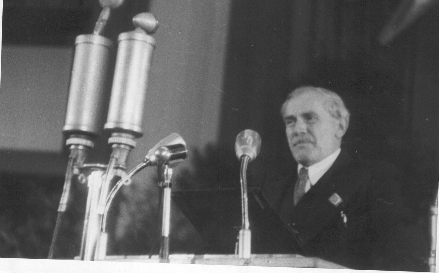 ÖGB-Präsident Johann Böhm (1945-1959) beim 1. ÖGB-Bundeskongress 1948