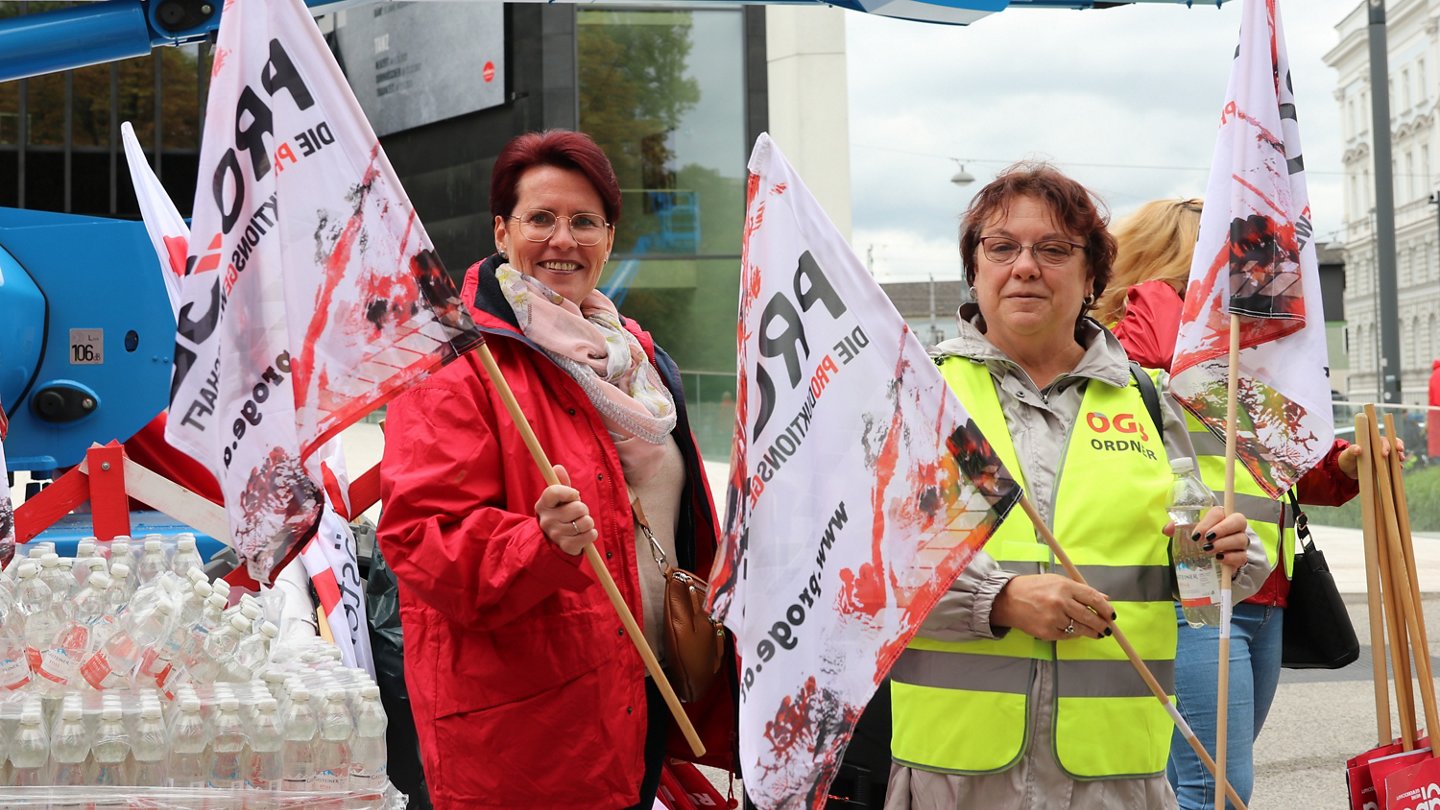 Jutta Neulinger bei einer Demonstration